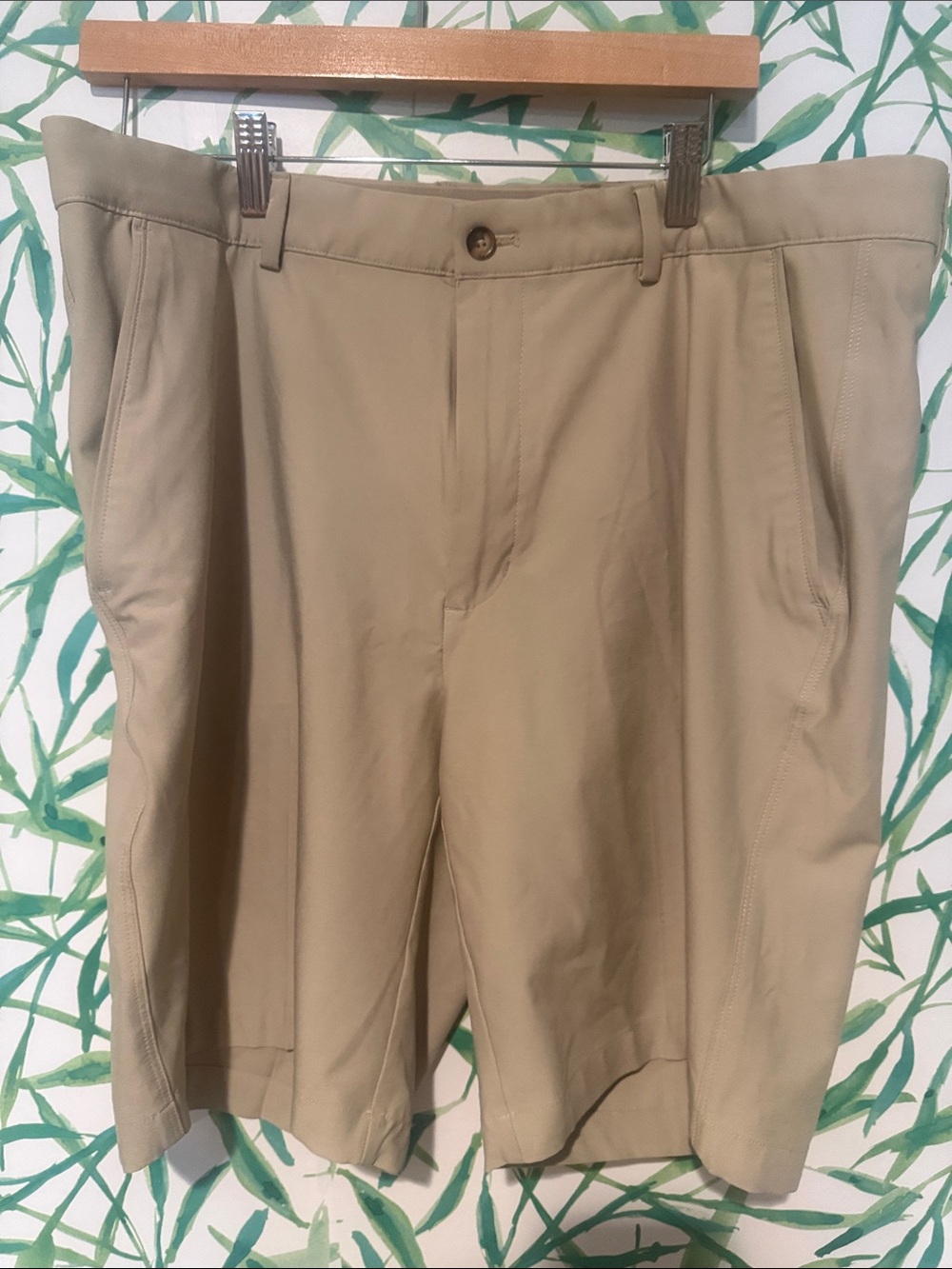 Greg Norman Collection Men's Tan Flat-Front Golf Shorts